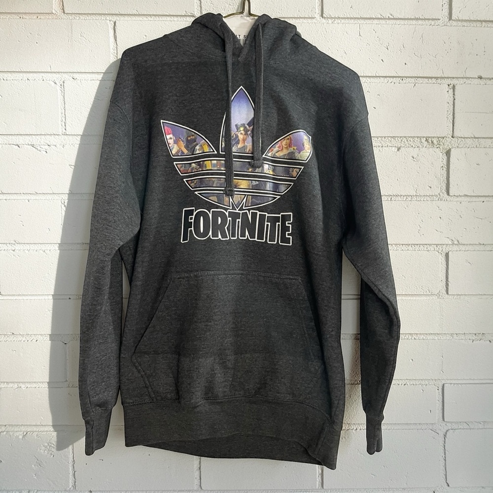 Fortnite Graphic Hoodie Men’s M 42” Chest Streetwear Gamer Logo Sweatshirt